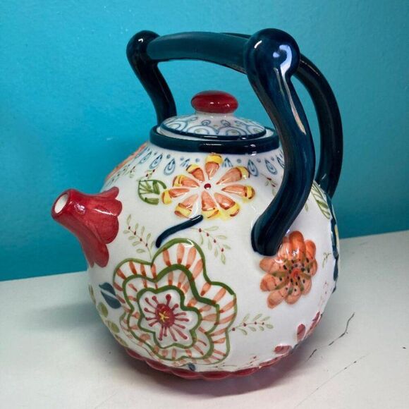 Anthropologie 3 Handle Teapot with 2 "Biscuit" Plates and Cups - Picture 8 of 9